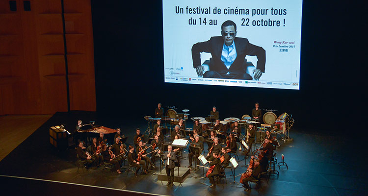 Ciné-concert, accompagné par l'Orchestre national de Lyon dirigé par Carl Davis